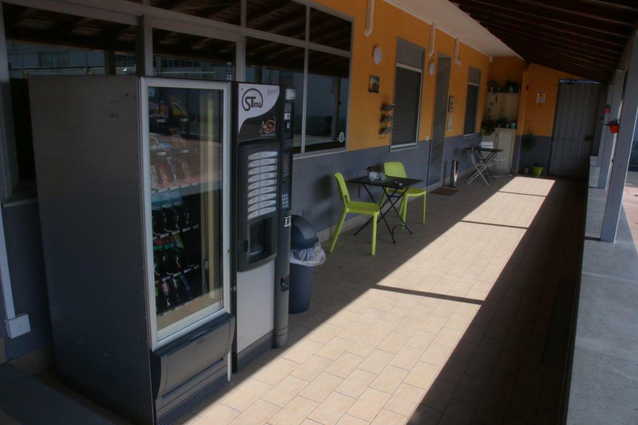Hotel Etna Parking CTA Exterior foto